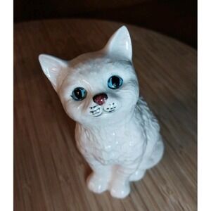 Vtg. Royal Doulton " Star Gazing" 4" White Persian Kitten/Cat, Blue Eyes, EC